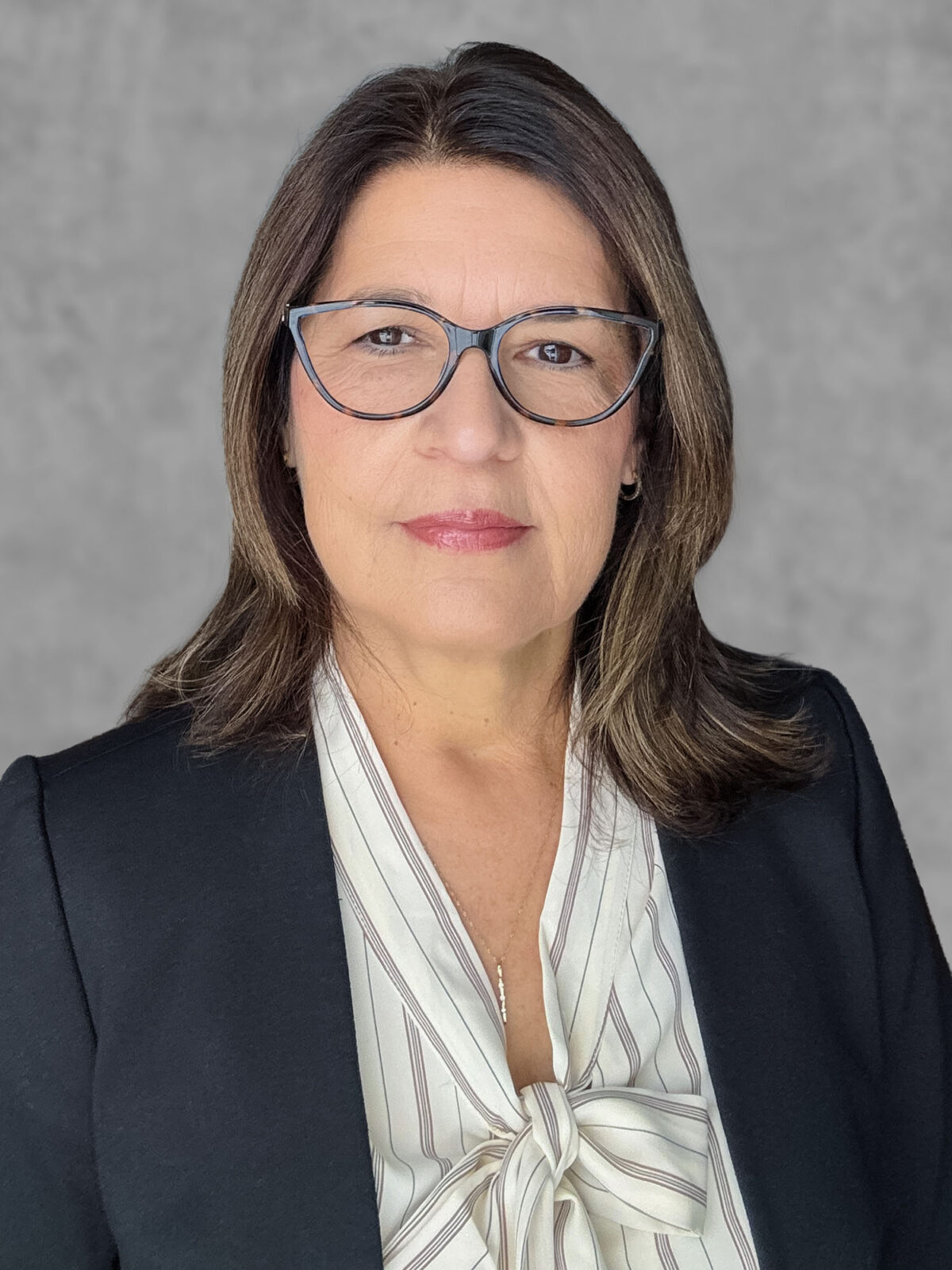 Heartland Bank Welcomes Yolanda Frontany as Community Reinvestment Mortgage Banker 1 Yolanda Frontany 1500x2000 300ppi 2025 12 17